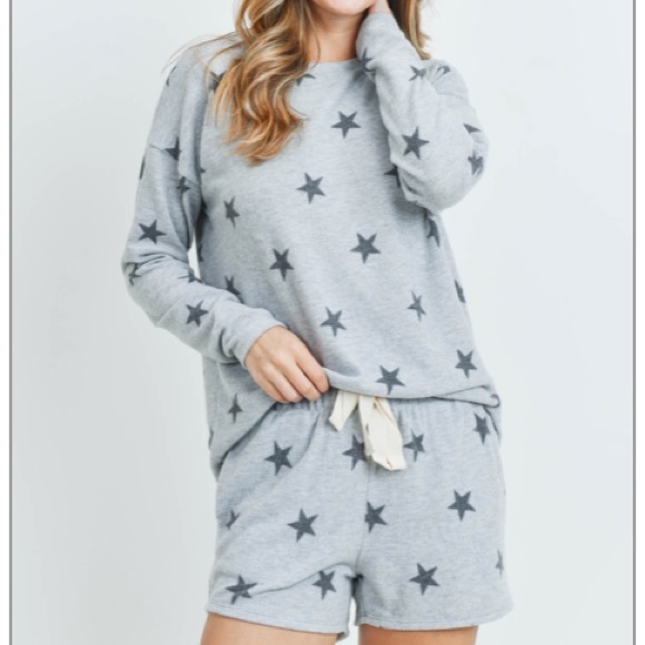 Grey Star Print Long Sleeve Top & Shorts Set - Picture 4 of 6